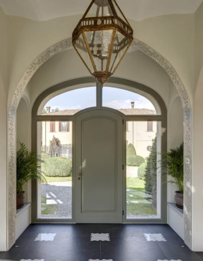 Porta ingresso con verata Limonaia del '900 nel Piacentino - Carozzi Serramenti